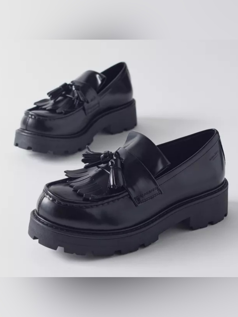 Vagabond Cosmo 2.0 Tassel Loafers NEW!
Size 10